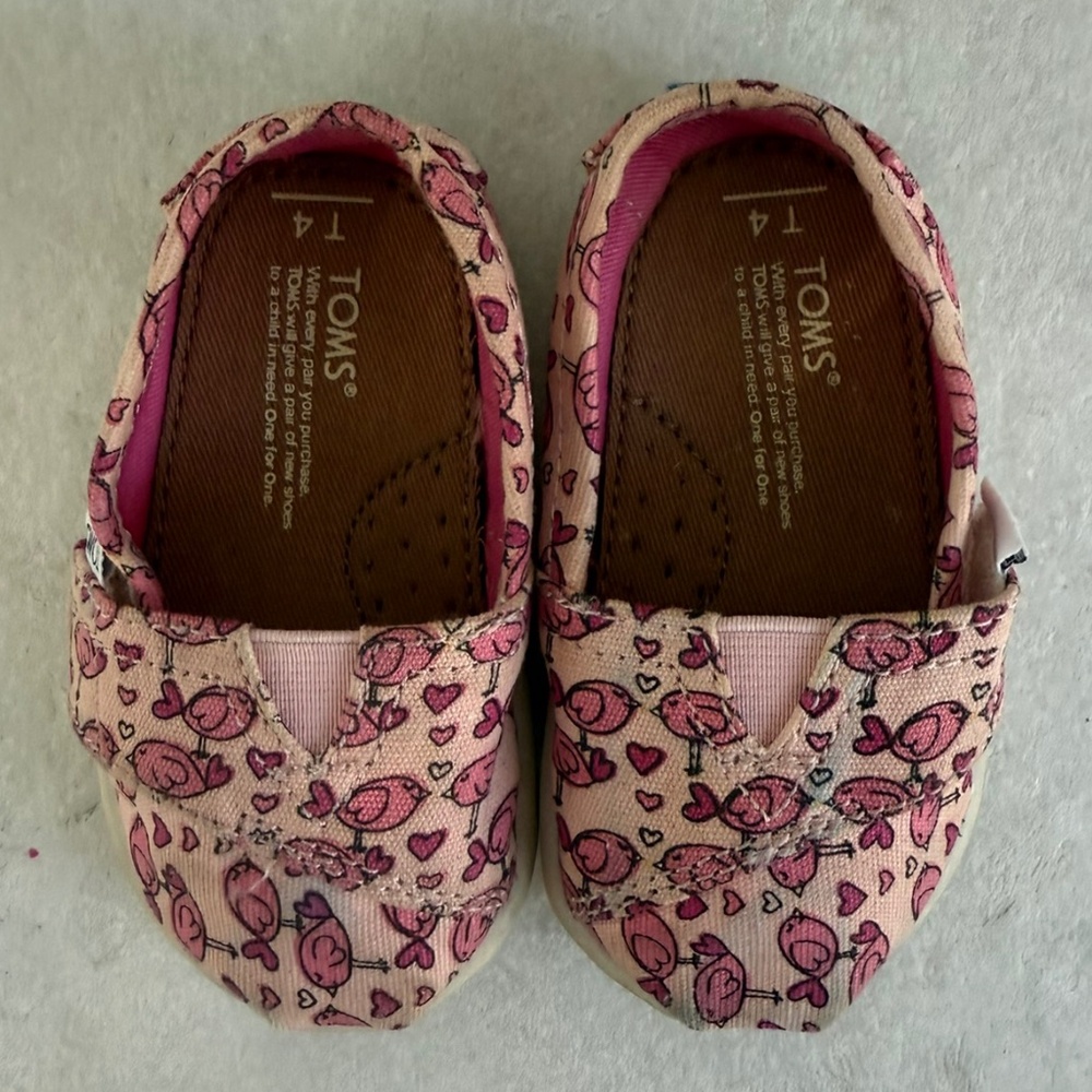 Toms Toddler Girl Shoes with Pink Chicks & Hearts I T4 I Good condition